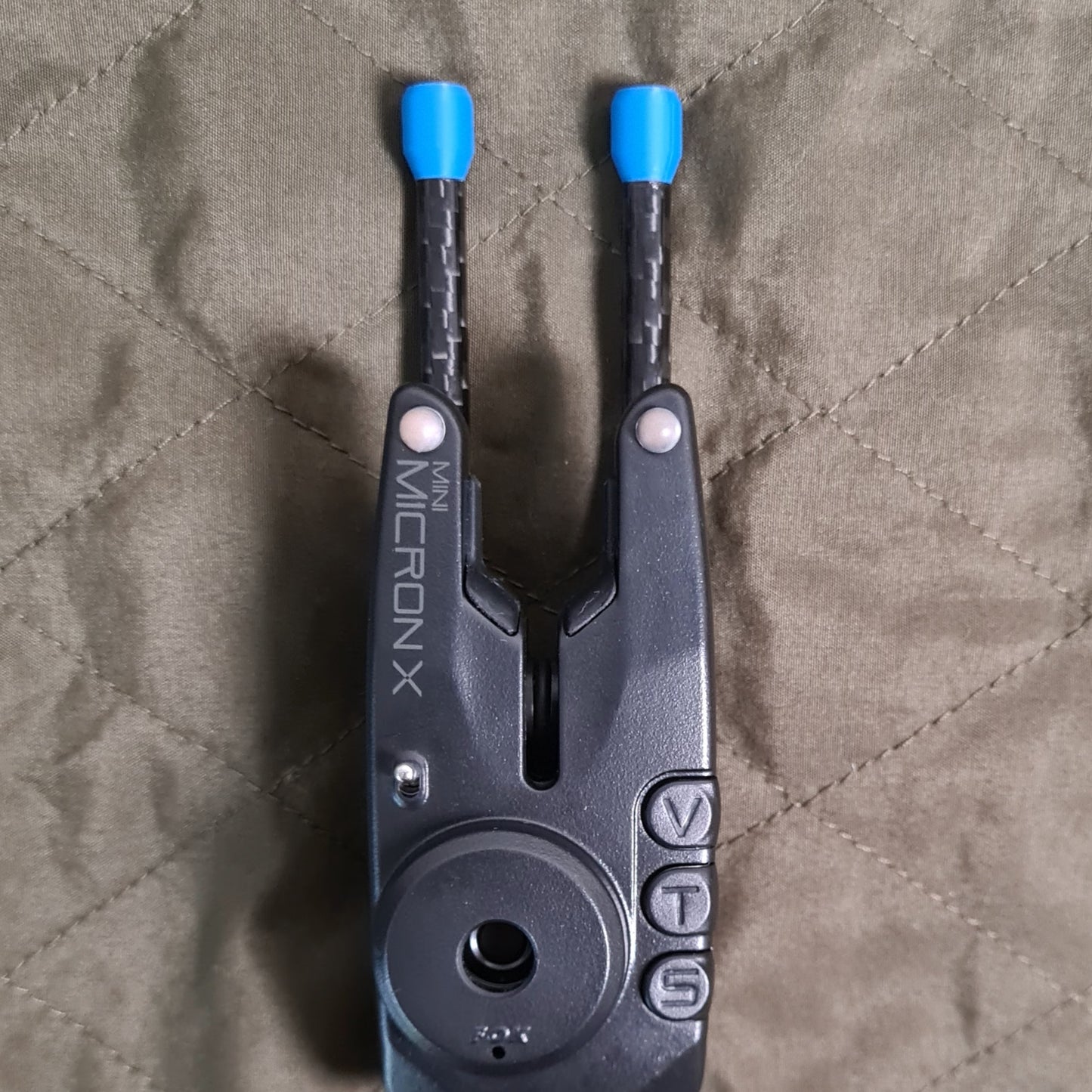 Fox Mini Micron Snag Ears - Carbon Fibre - Removable Ears